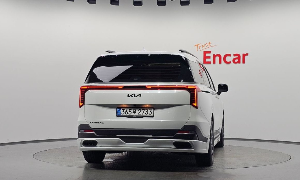 Kia Carnival 7-Seater Gravity, 2025
