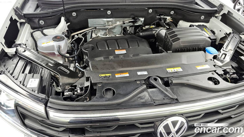 Volkswagen Atlas 2.0 TSI R-LINE 6-Seater, 2025