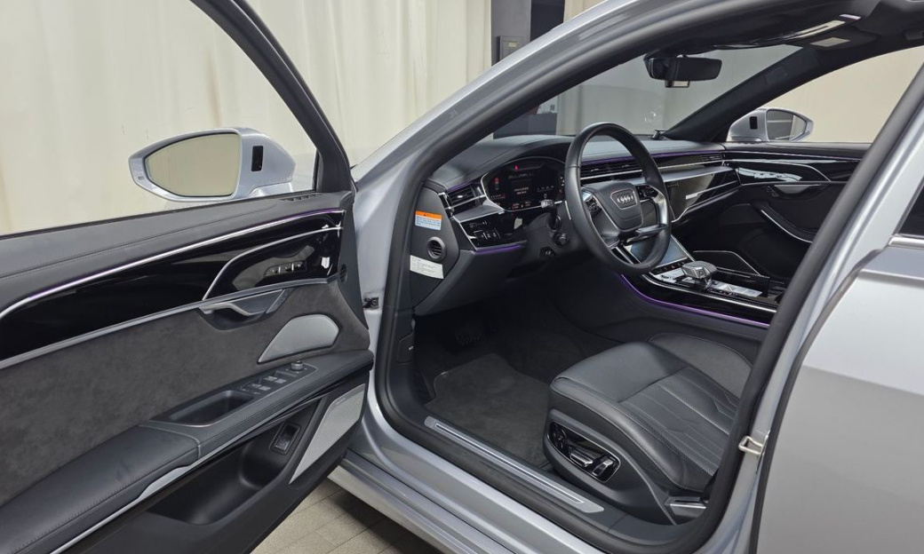 Audi A8 55 TFSI Quattro LWB, 2021
