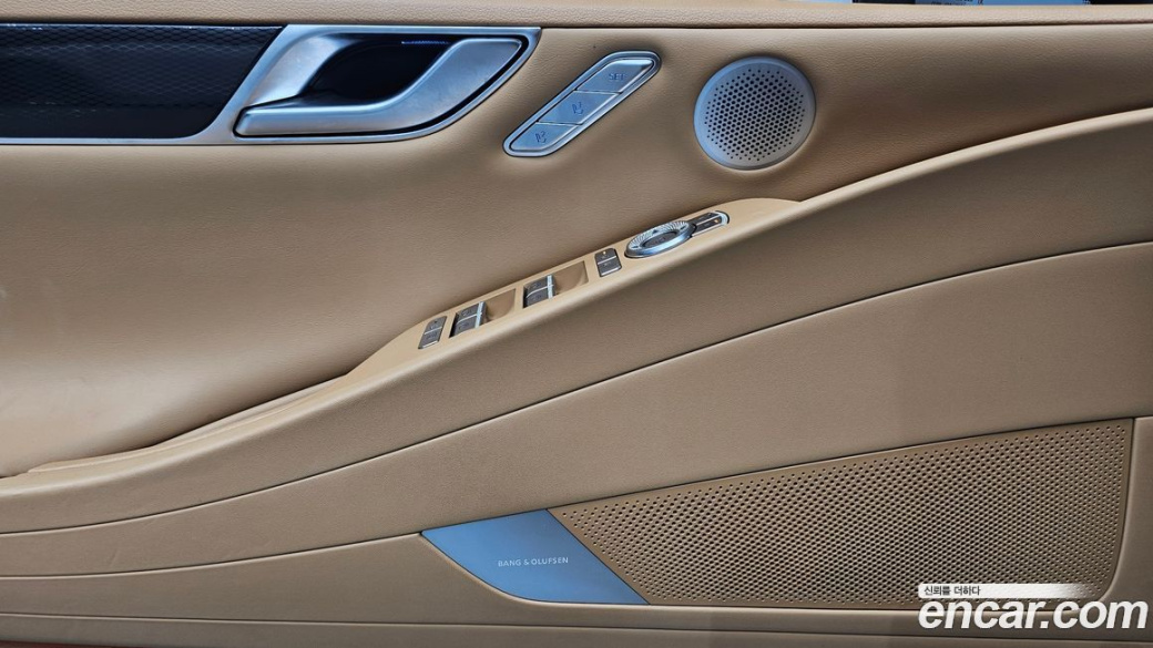 Genesis G80 Gasoline 2.5 Turbo AWD, 2025