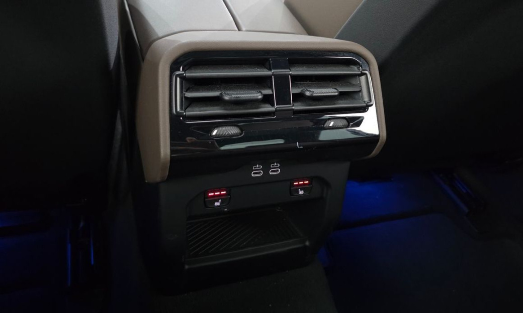 BMW 5-Series 520i, 2024