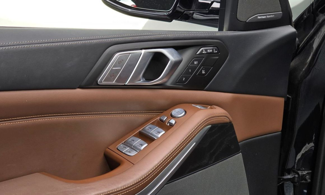 BMW X7 xDrive 40d Design Pure Excellence 7-Seater, 2022