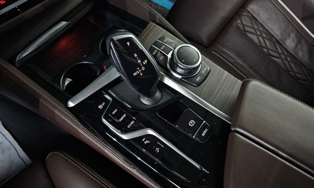 BMW Gran Turismo 630i xDrive Luxury, 2022