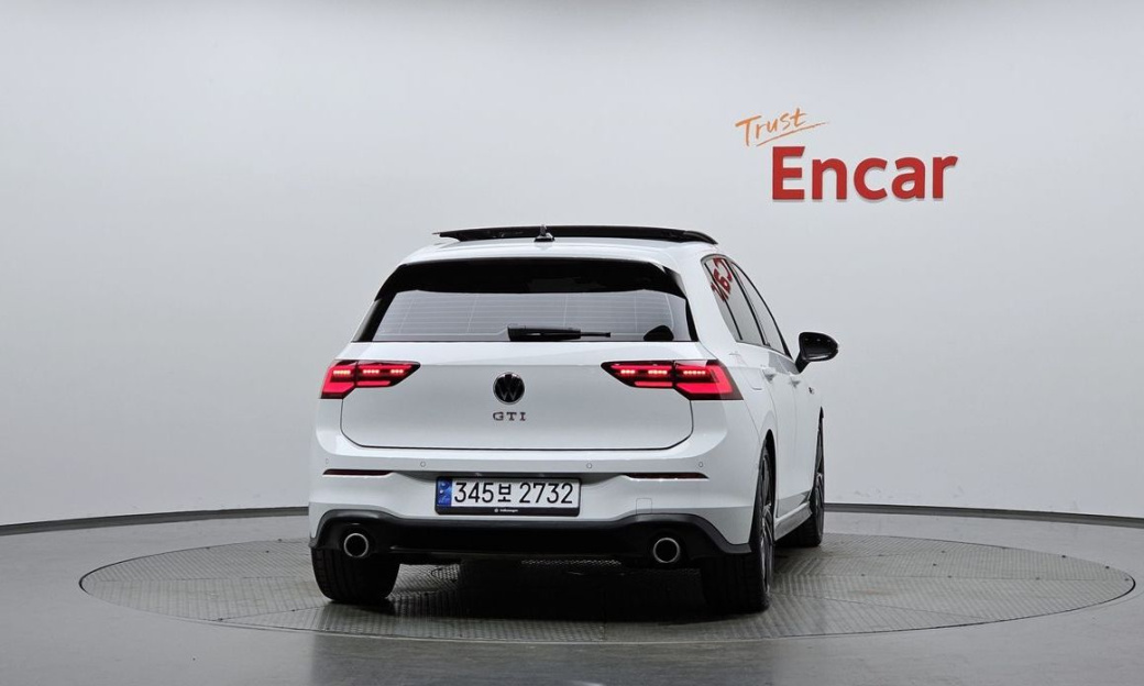 Volkswagen Golf 2.0 GTI, 2024