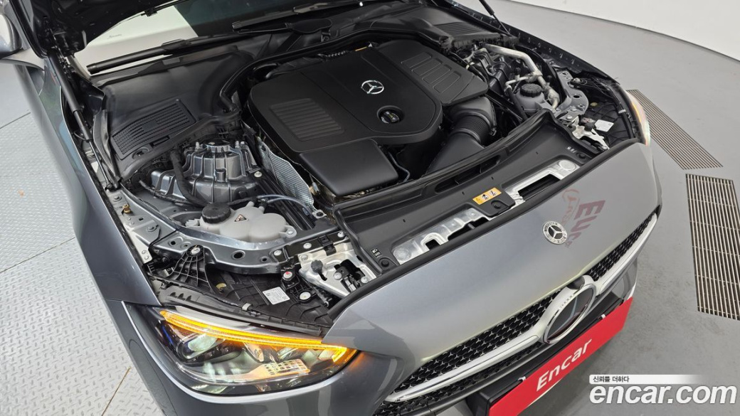 Mercedes-Benz C-Class C300 4MATIC AMG Line, 2023