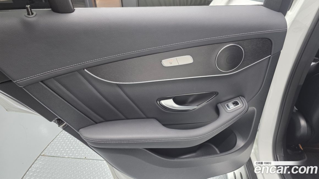 Mercedes-Benz GLC-Class GCL300 4MATIC Coupe, 2023