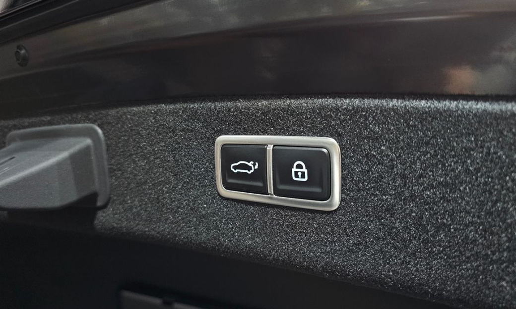 Genesis G80 Gasoline 2.5 Turbo 2WD, 2025