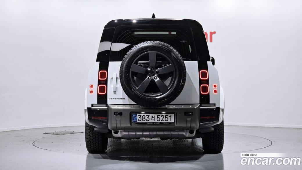 Land Rover Defender 130 P400 X-Dynamic HSE, 2024
