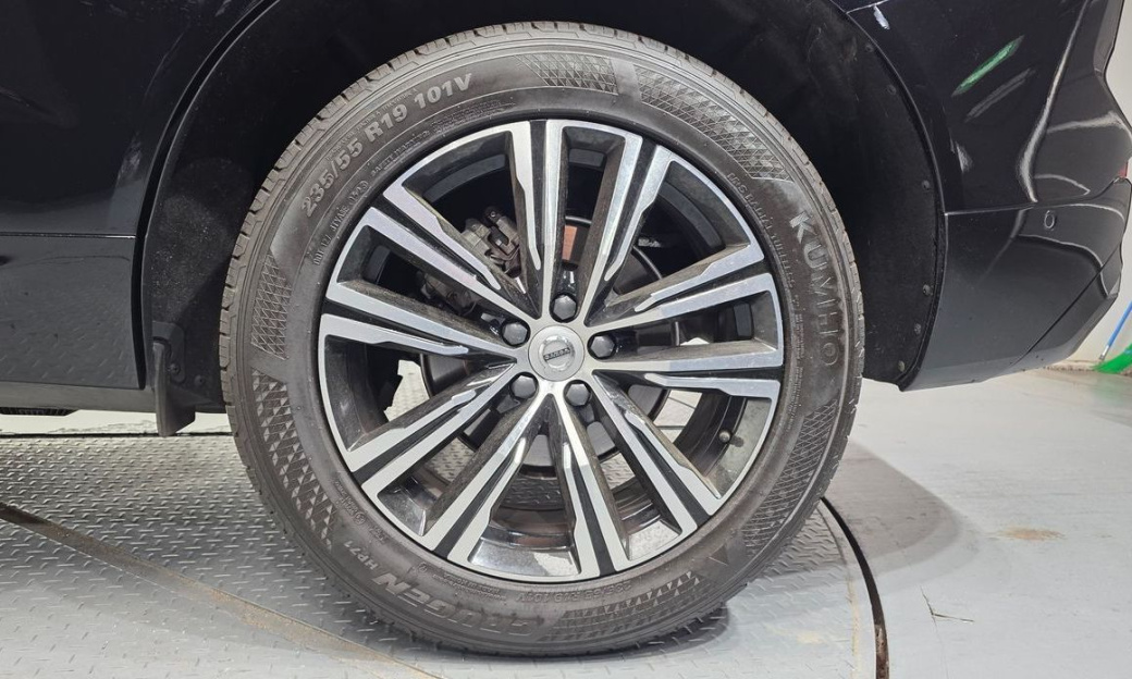 Volvo XC60 B5 Inscription, 2022