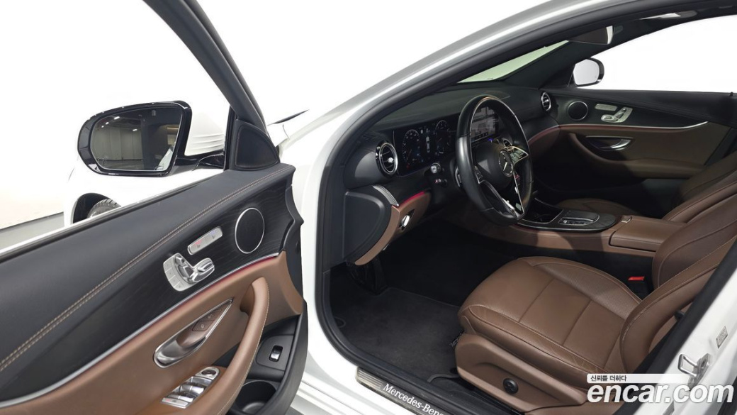 Mercedes-Benz E-Class E250 AMG Line, 2023