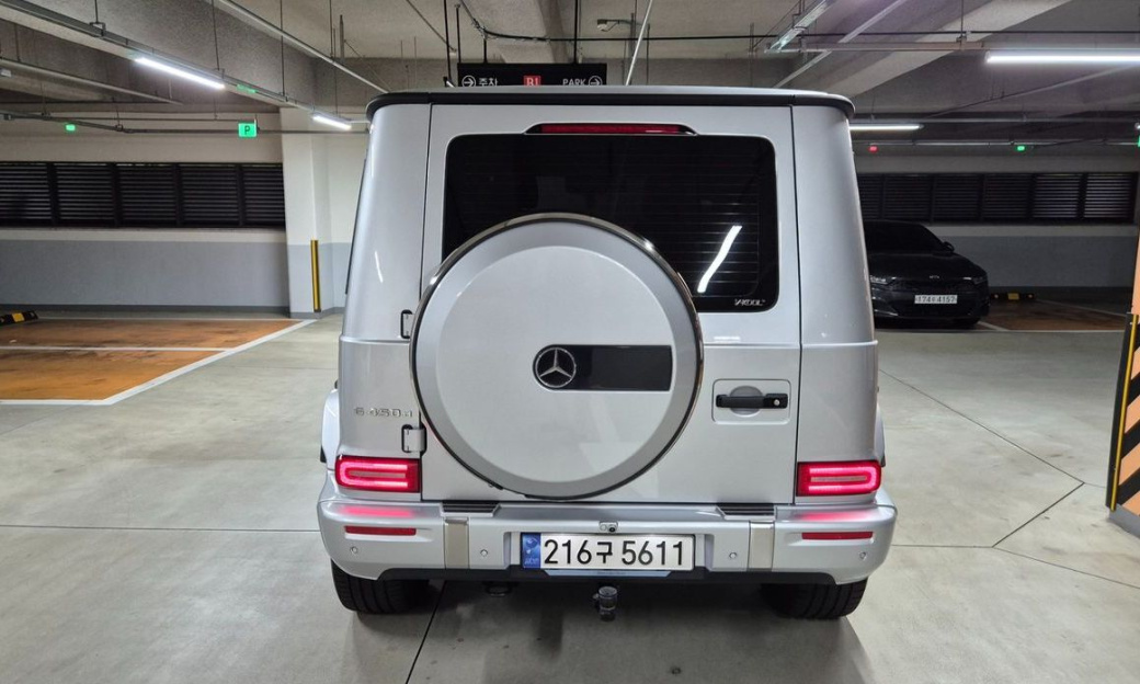Mercedes-Benz G-Class G450d, 2025