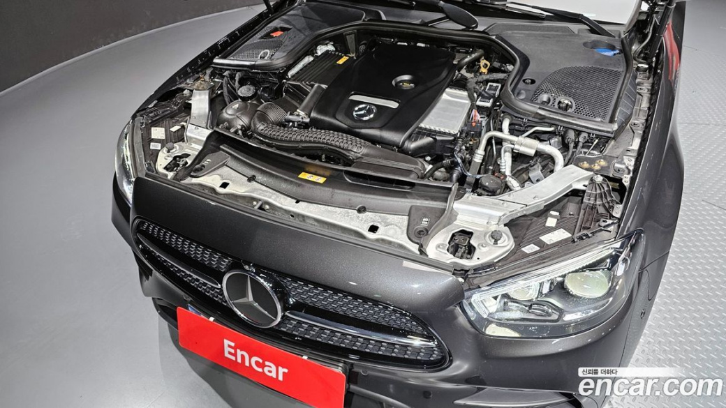 Mercedes-Benz E-Class E250 AMG Line, 2023