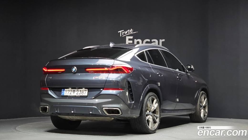 BMW X6 M50i, 2022