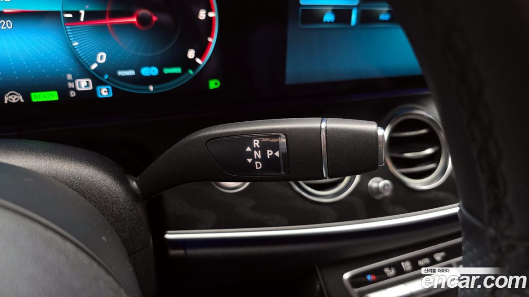 Mercedes-Benz E-Class E220d 4MATIC AMG Line, 2023