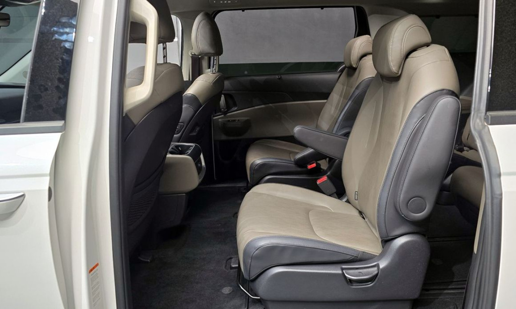 Kia Carnival 9-Seater Noblesse, 2024