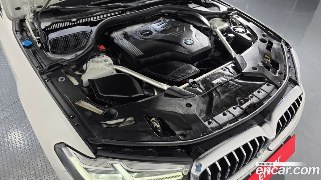 BMW 5-Series 520i M Sport, 2022