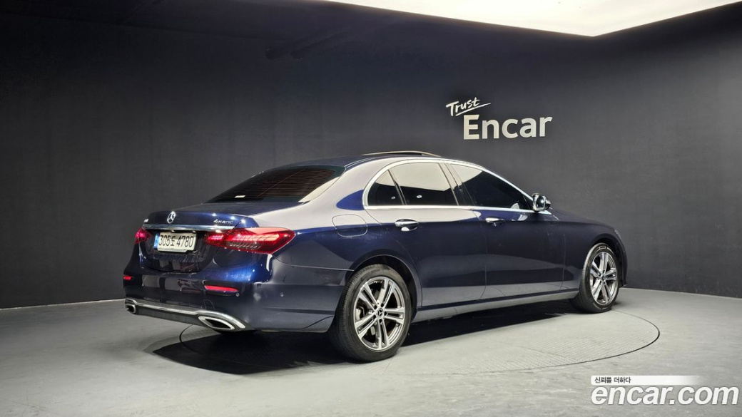 Mercedes-Benz E-Class E350 4MATIC Avantgarde, 2022