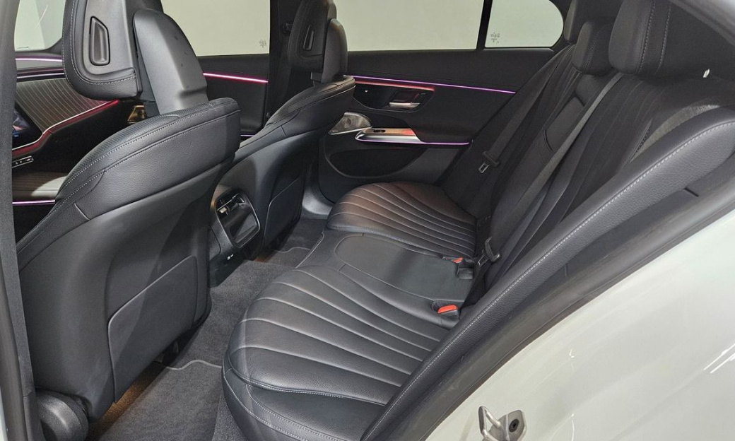 Mercedes-Benz E-Class E300 4MATIC Exclusive, 2024