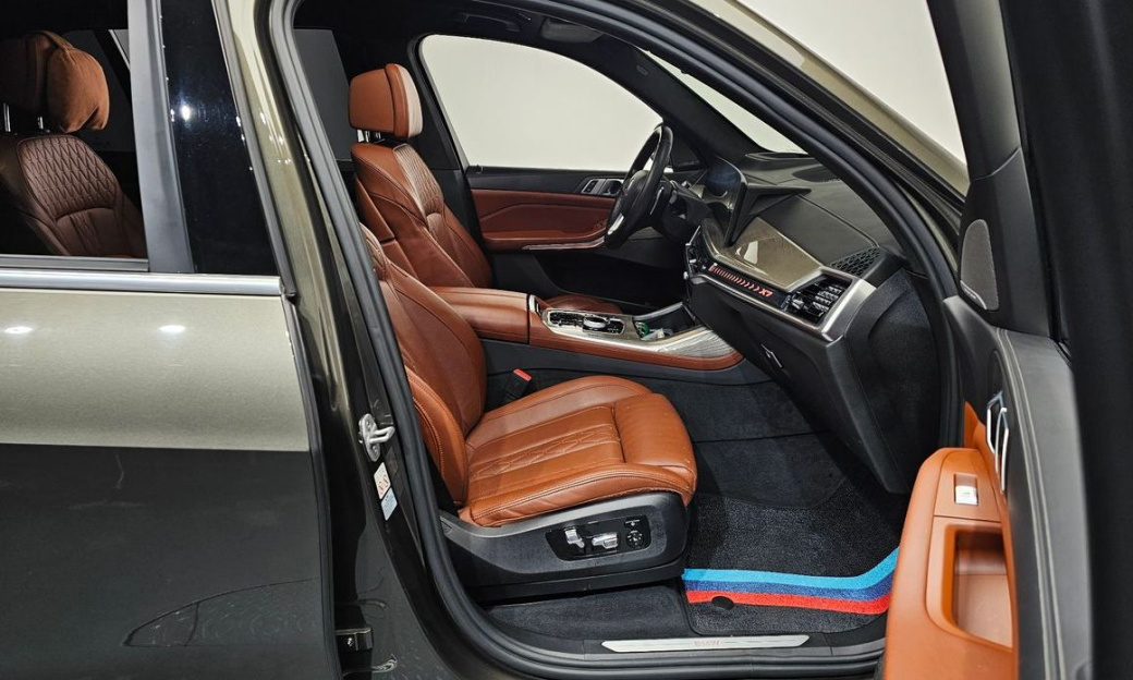 BMW X7 xDrive 40i Design Pure Excellence 6-Seater, 2023