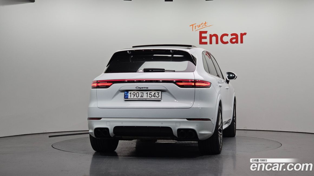 Porsche Cayenne 3.0 PLATINUM EDITION, 2023