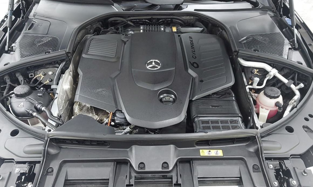 Mercedes-Benz S-Class S350 d 4MATIC, 2025
