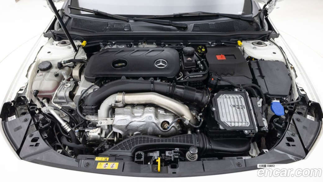 Mercedes-Benz CLA-Class CLA250 4MATIC, 2025