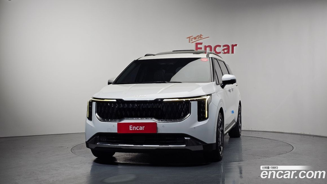Kia Carnival 9-Seater Signature, 2024