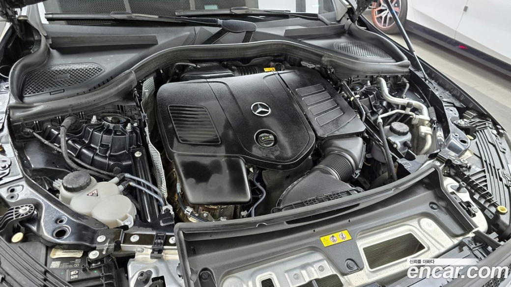 Mercedes-Benz GLC-Class GLC300 4MATIC AMG Line, 2024