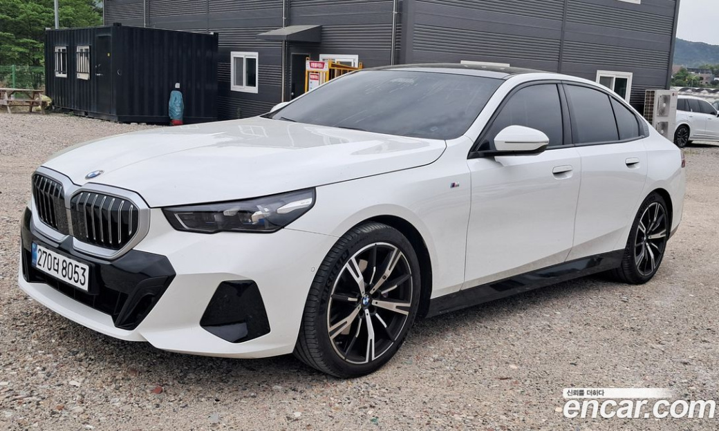 BMW 5-Series 530i xDrive M Sport, 2024