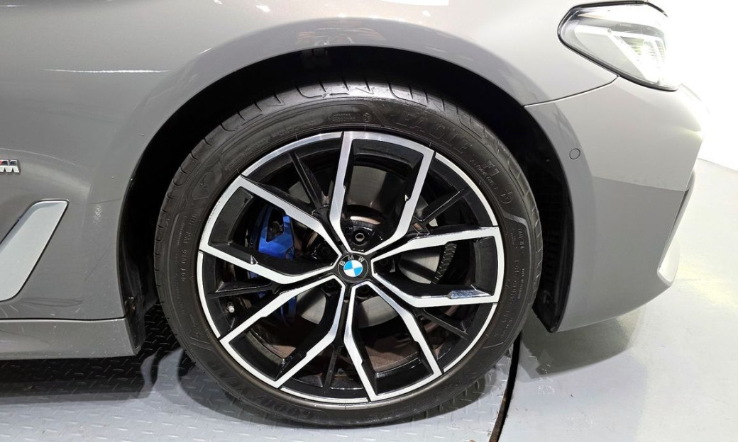 BMW 5-Series 530i M Sport Package, 2022