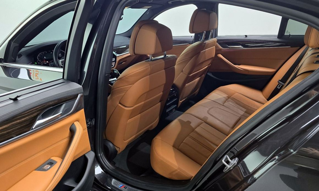 BMW 5-Series 520i M Sport, 2022