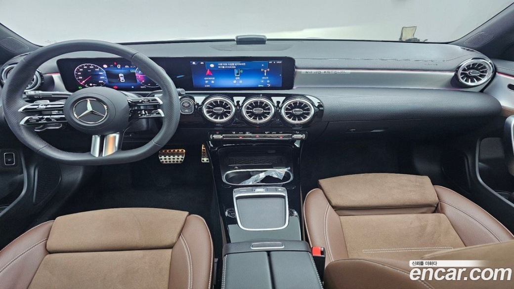 Mercedes-Benz CLA-Class CLA250 4MATIC, 2025