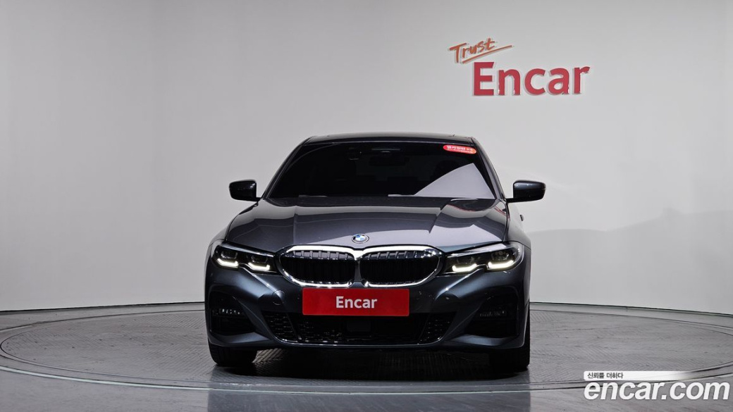 BMW 3-Series 320i M Sport, 2022