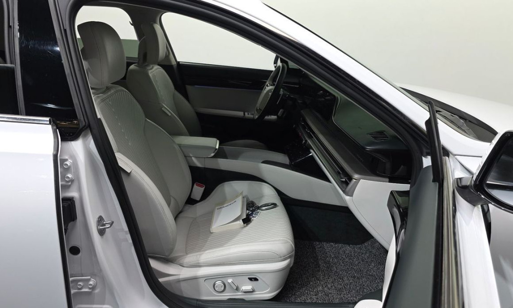 Hyundai Grandeur 2,5 Gasoline 2WD, 2023