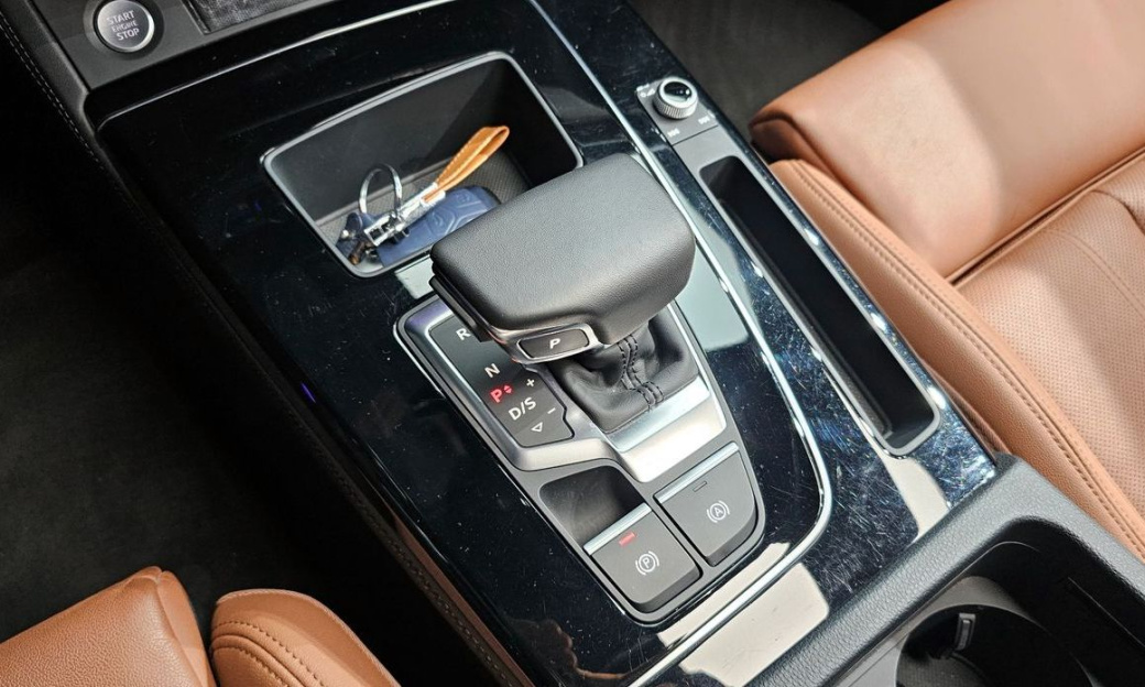 Audi Q5 45 TFSI Quattro Premium, 2022