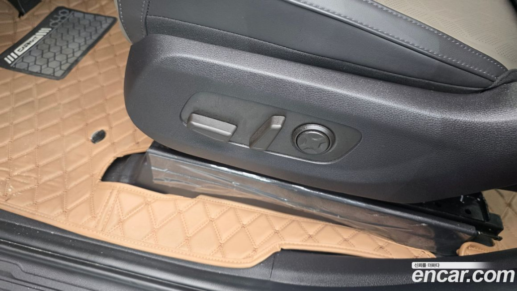 Kia Carnival 9-Seater Noblesse, 2025