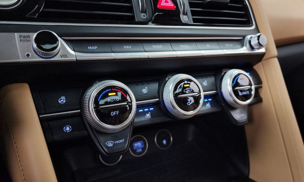 Genesis G70 Gasoline 2.0T 2WD, 2021