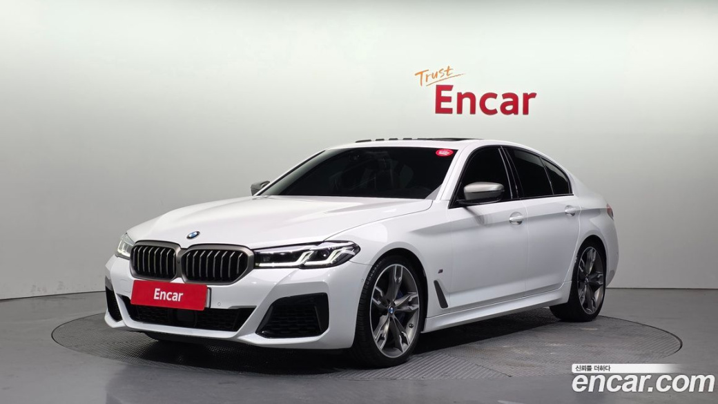 BMW 5-Series M550i xDrive, 2022