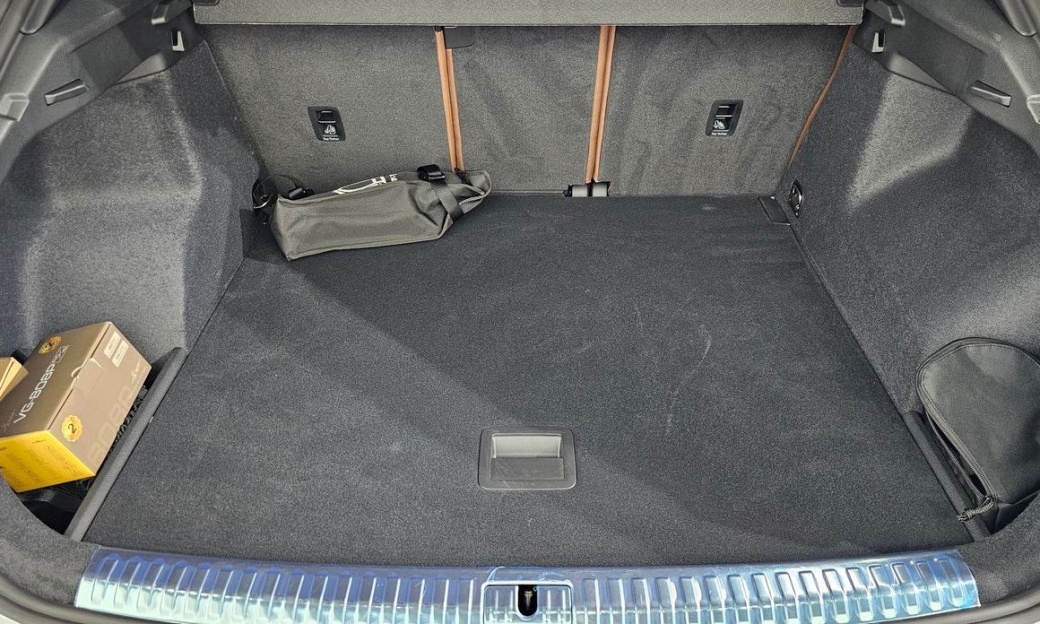 Audi Q3 35 TDI Premium, 2025