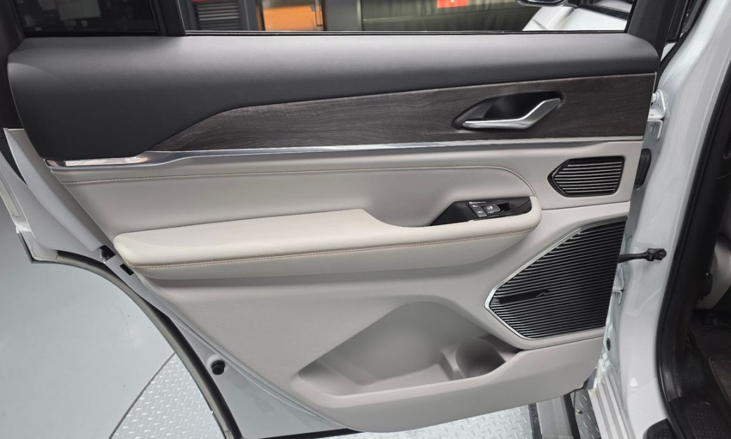 Jeep Cherokee L 3.6 Overland, 2021