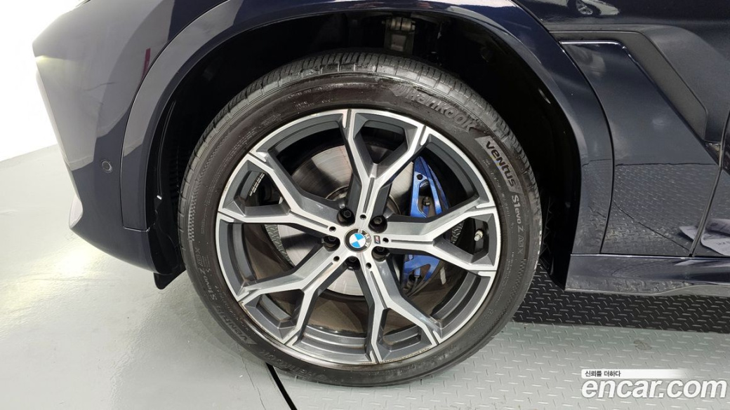 BMW X6 xDrive40i M Sport, 2022