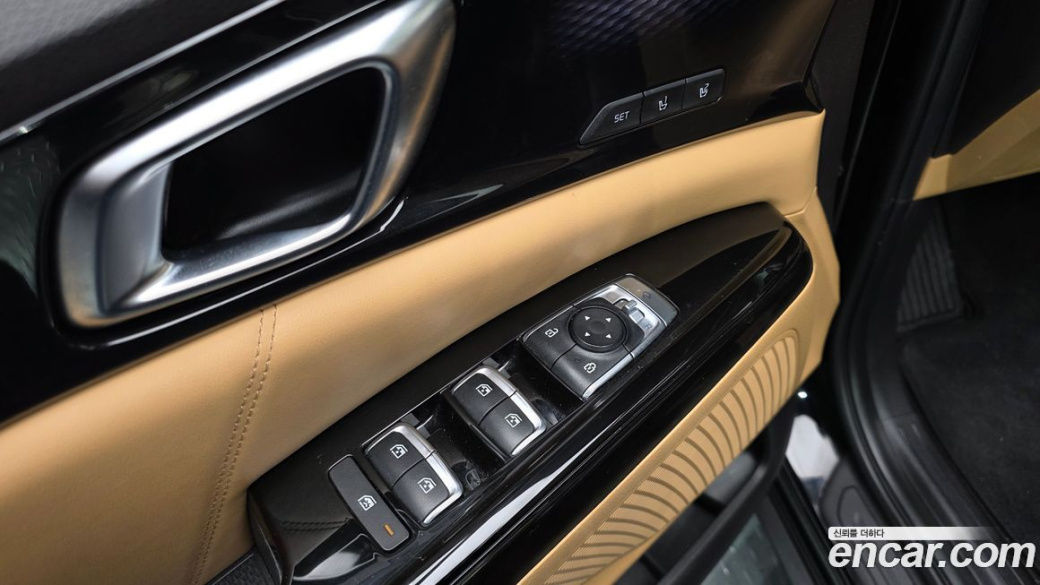 Kia Carnival 9-Seater Signature, 2022
