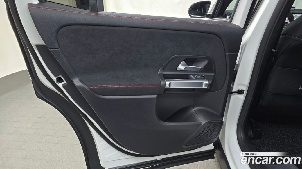 Mercedes-Benz GLB-Class GLB250 4MATIC, 2021