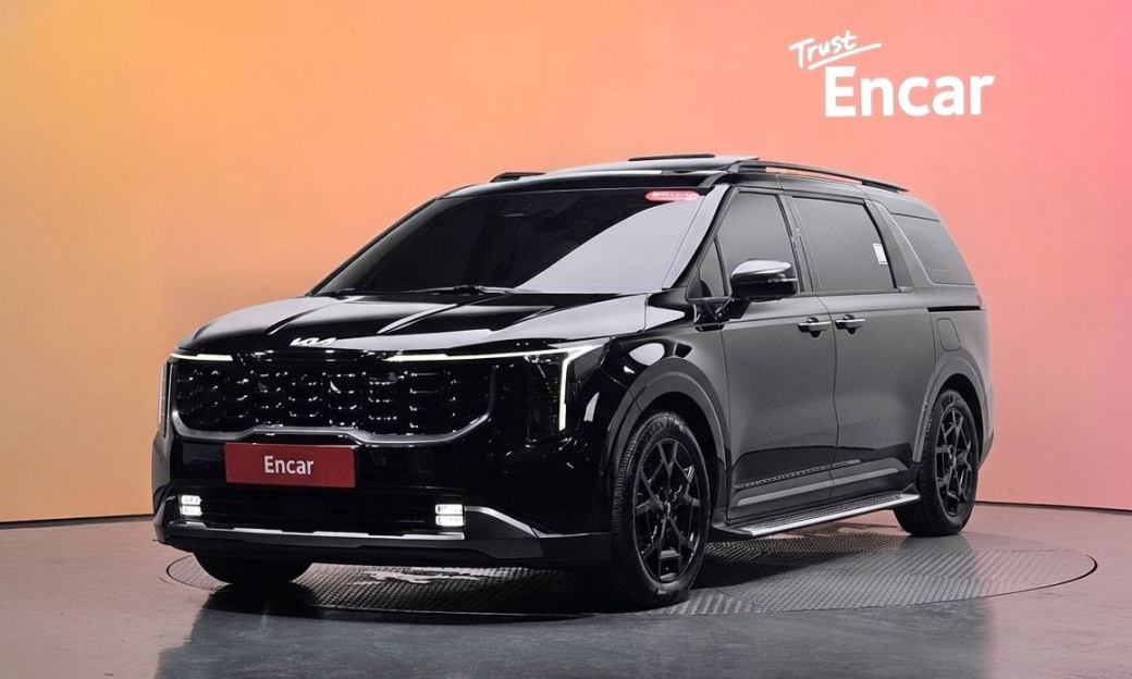 Kia Carnival 7-Seater Gravity, 2024
