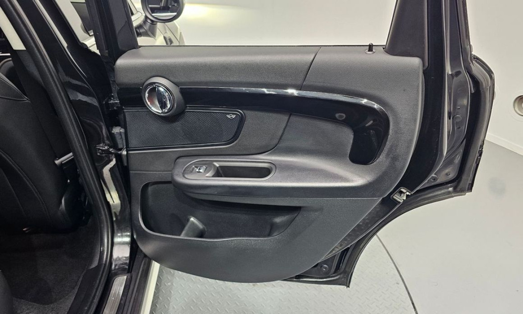 Mini Countryman Classic Plus Launch Pack, 2023