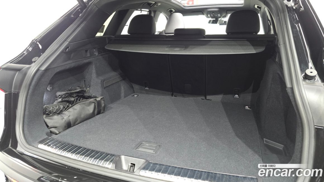 Audi Q5 40 TDI Quattro S Line Black Edition, 2025