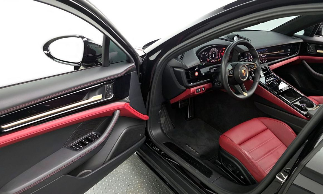 Porsche Panamera 4.0 GTS, 2025