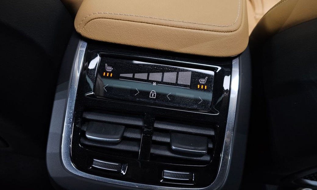 Volvo S60 B5 Ultra Bright, 2025