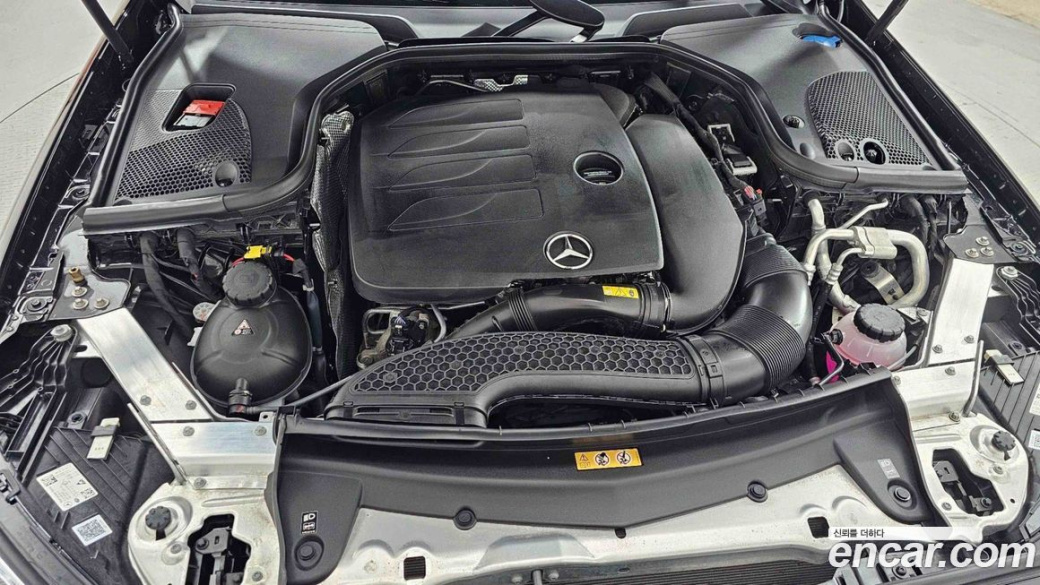 Mercedes-Benz E-Class E350 4MATIC Exclusive, 2023
