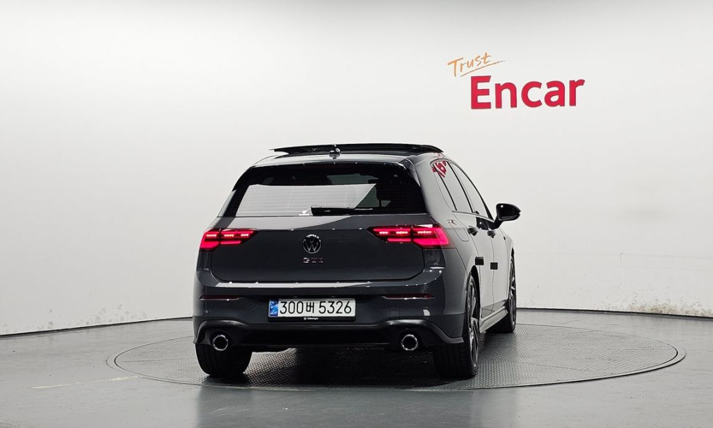Volkswagen Golf 2.0 GTI, 2024